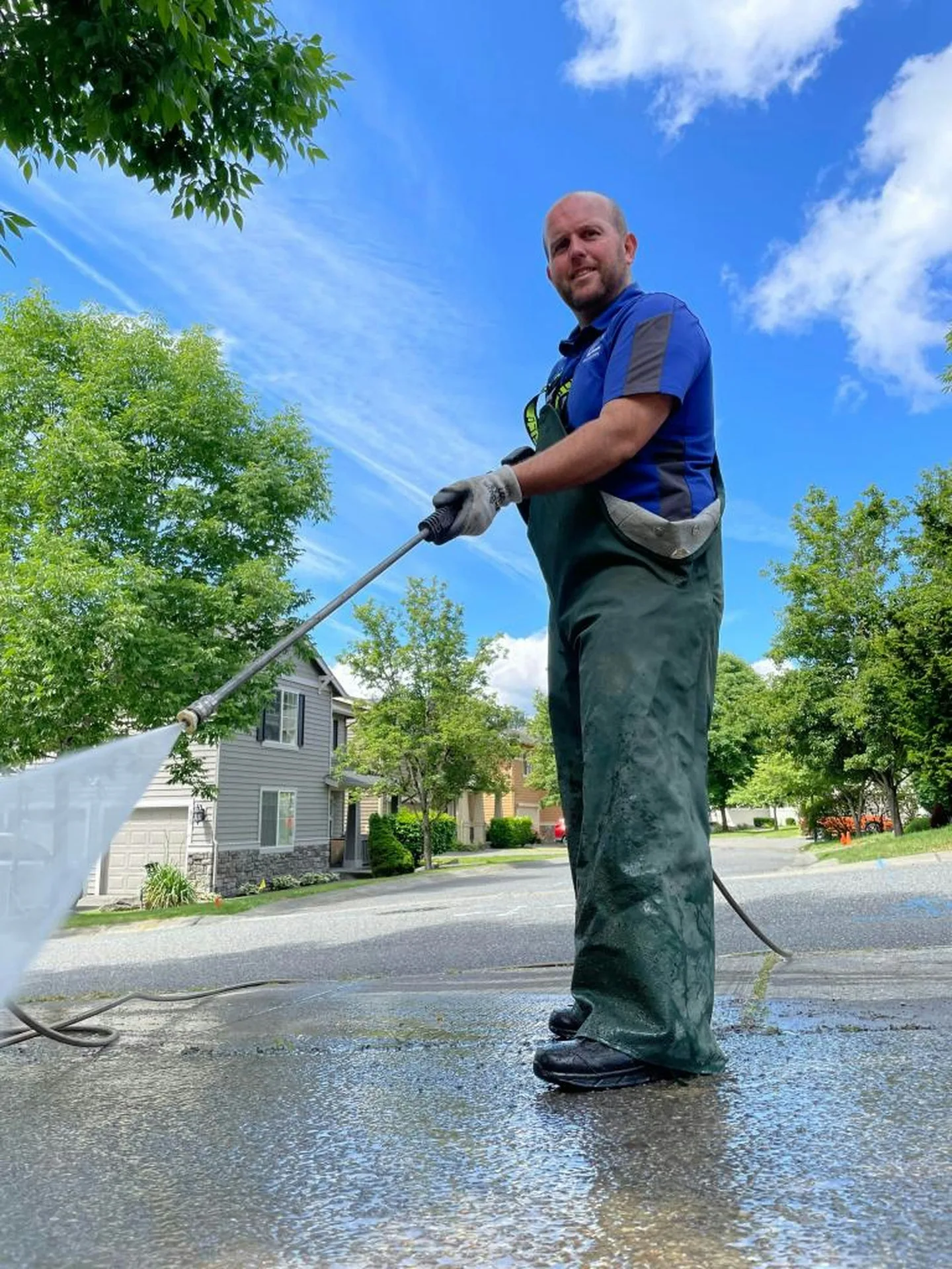 Pressure Washing Pavement Cleaning on /rust-removal/ — Montreal Pressure Washing Montreal